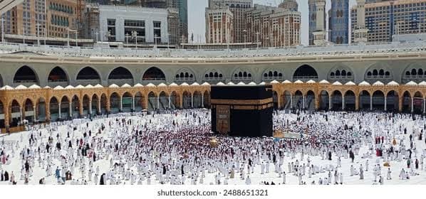 4 Star 14 Nights December Umrah Package